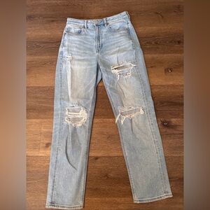 American Eagle Outfitters Light Blue Distressed Mom Straight Jean